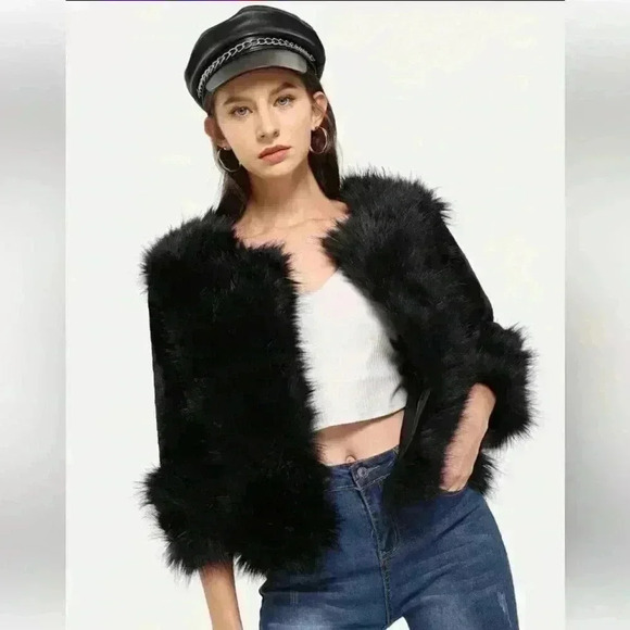 Solid Black Faux Fur Crop Coat SIZE SM/4 - Picture 2 of 10